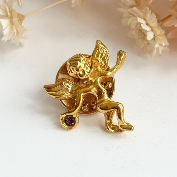 Teeny Tiny Cherub Gold T Purple Rhinestone Angel Figural Vintage Religious Pin - Picture 1 of 10